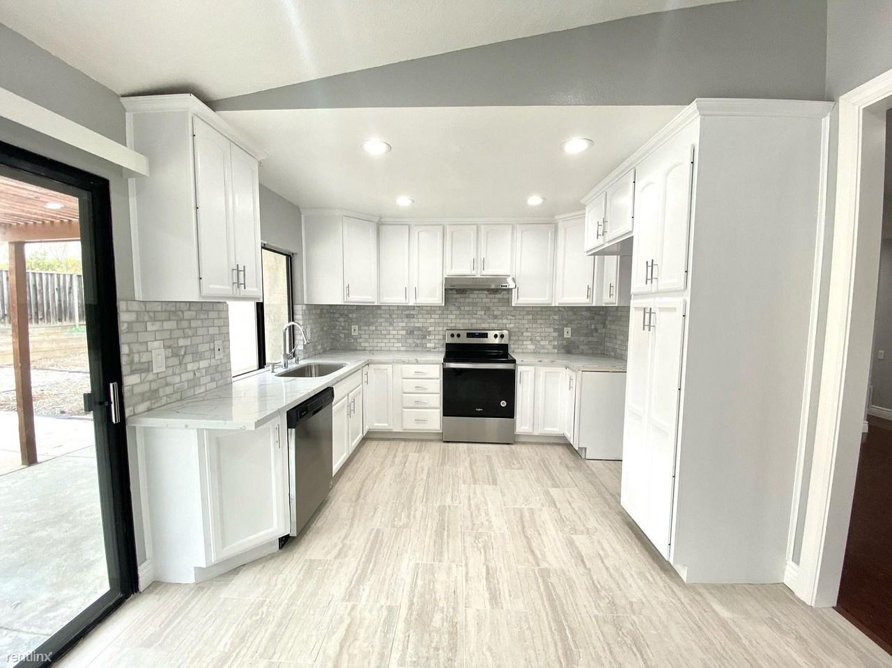 3122 Whiterose Ct - Photo 3 of 10