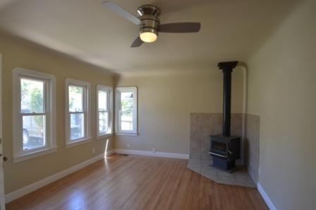 1411 Banks Ave - Photo 3 of 10