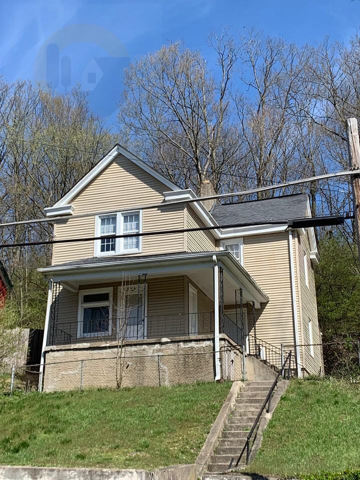 2094 Baltimore Avenue - Photo 3 of 32