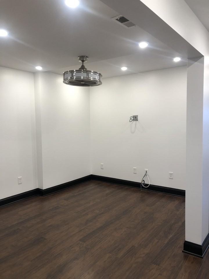 709 Jackson St Ne #1 - Photo 3 of 11