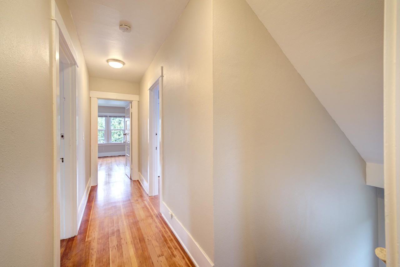 5007 8th Ave Ne #1 - Photo 7 of 26