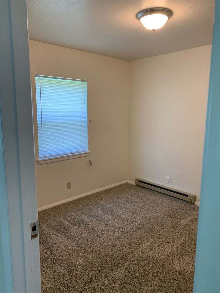 1135 American Legion Blvd #3 - Photo 3 of 7