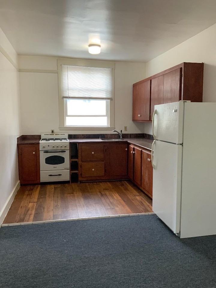 222 222 Webster ST 5 - Photo 2 of 8