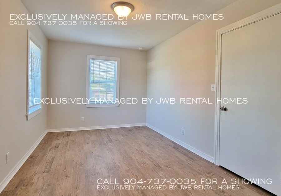 5578 Arnold Ave - Photo 3 of 5