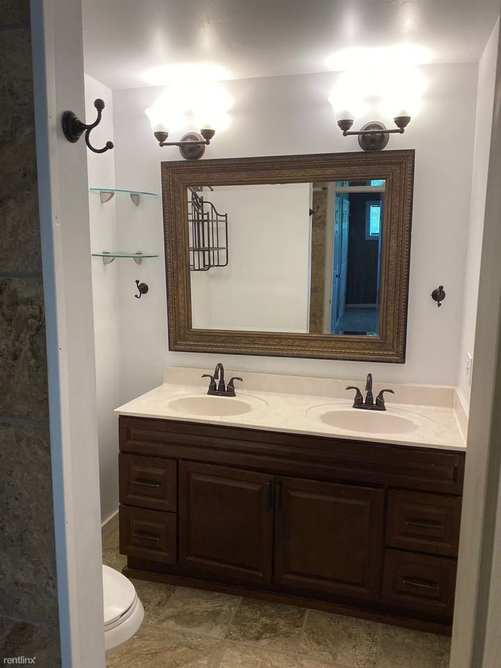 1801 Moody Ridge Rd - Photo 3 of 5