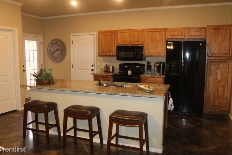 6325 Nancy Ellen St - Photo 3 of 14