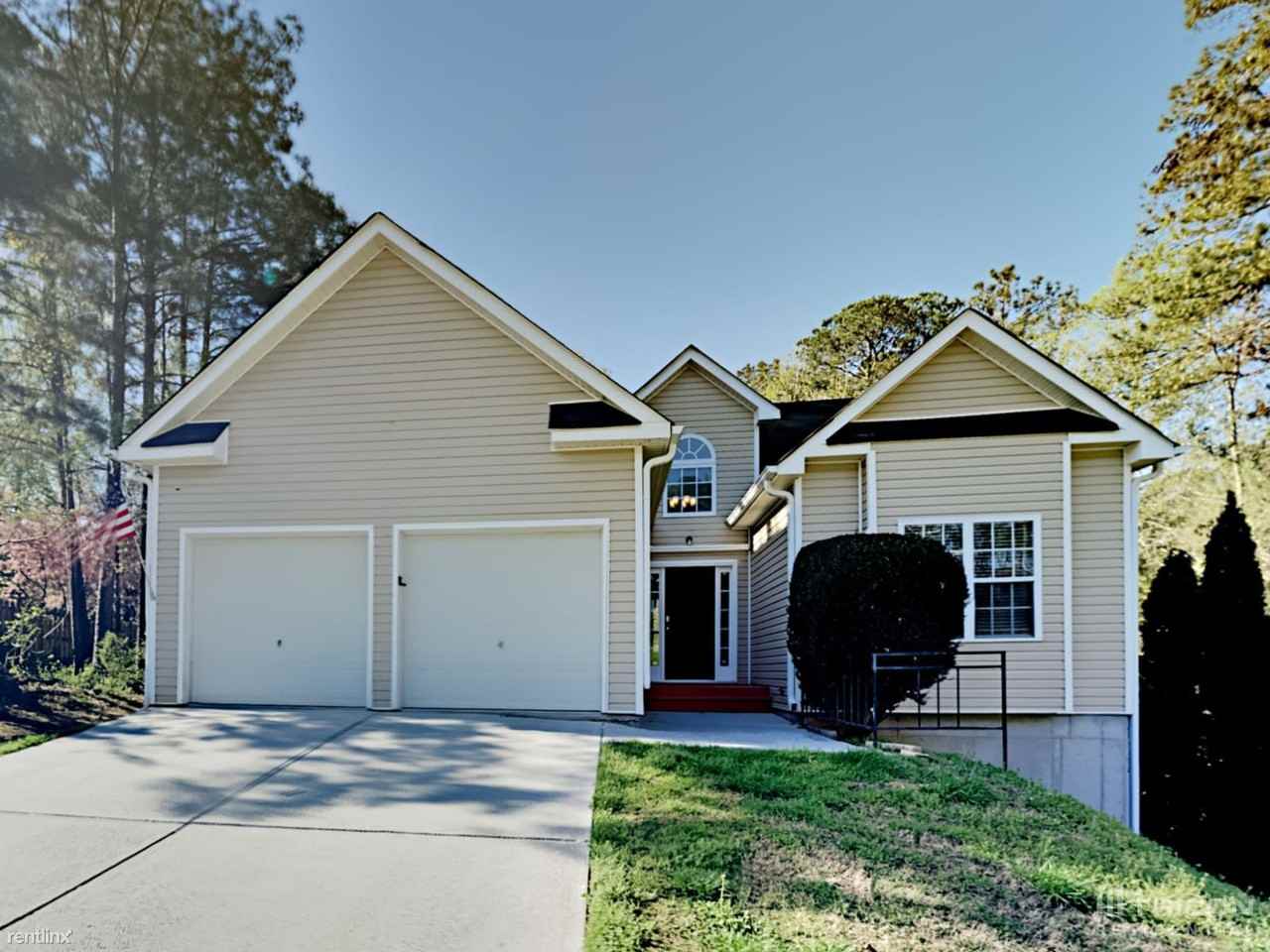 9440 Pebble Creek Ct - Photo 2 of 16