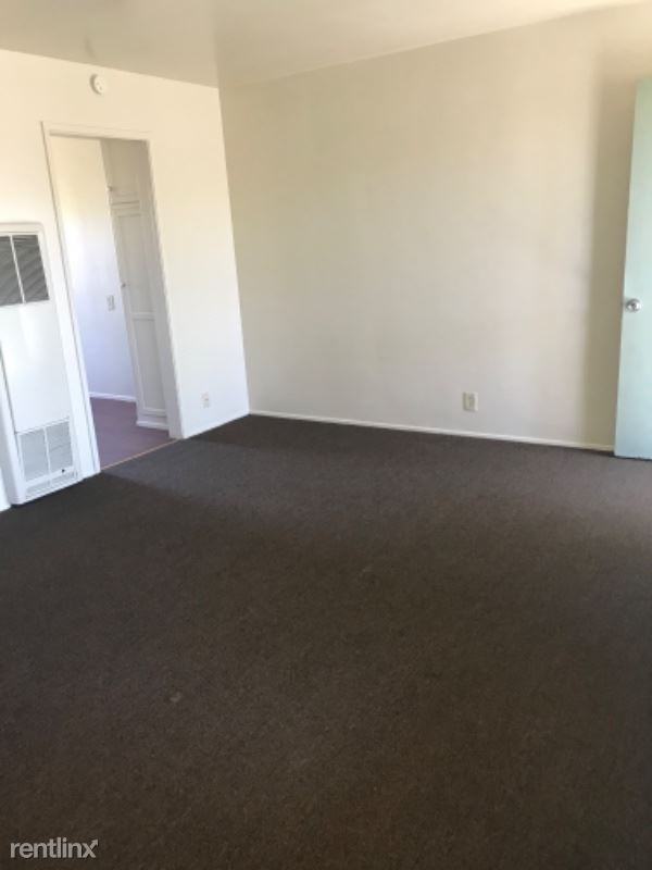 1029 Magnolia Ave - Photo 3 of 9