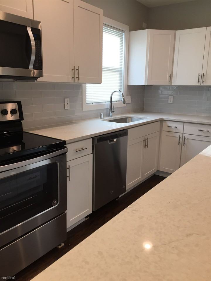 2727 S Quincy Ave - Photo 3 of 15