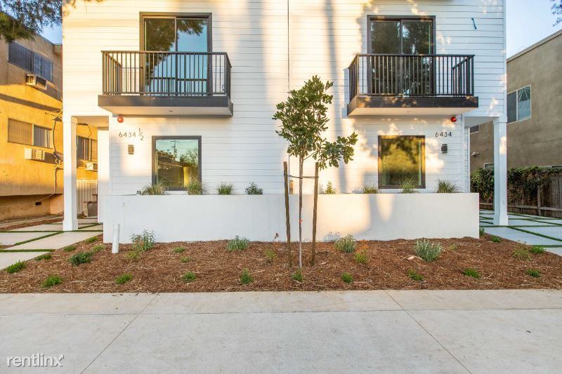 6434 Woodley Ave - Photo 2 of 13