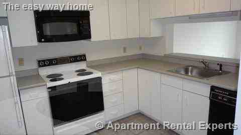 175 Beacon St #406 - Photo 2 of 10