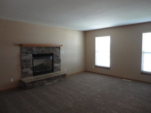 30 Rushmore Ln - Photo 3 of 12