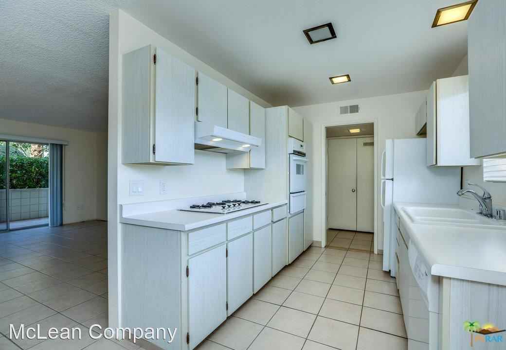 2301 2301 S Sky View Drive 2D #2D - Photo 2 of 24