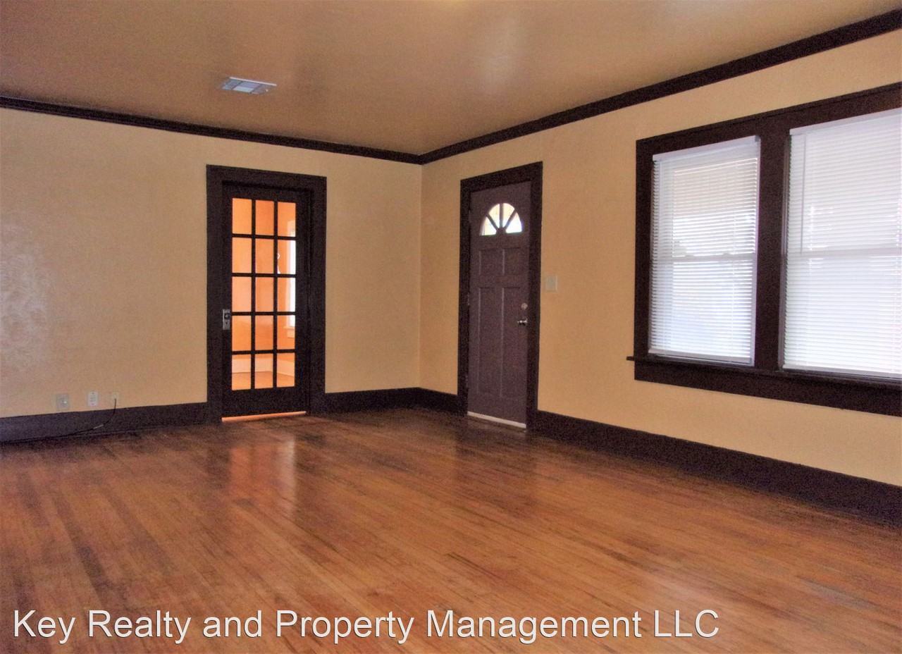 1011 Nw 35th St - Photo 3 of 37