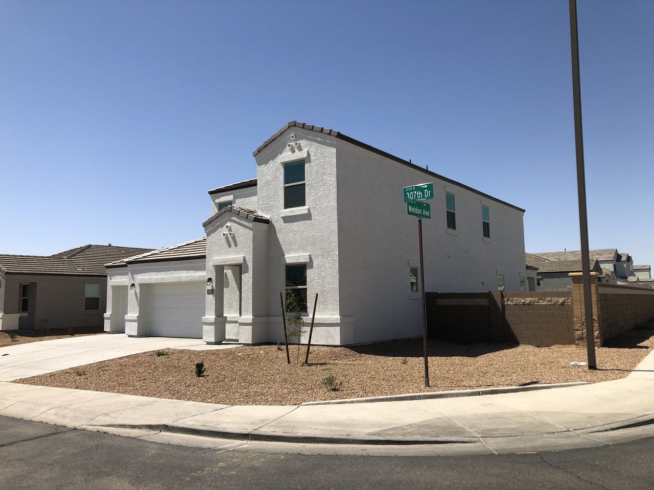 3702 N 307th Dr - Photo 2 of 26