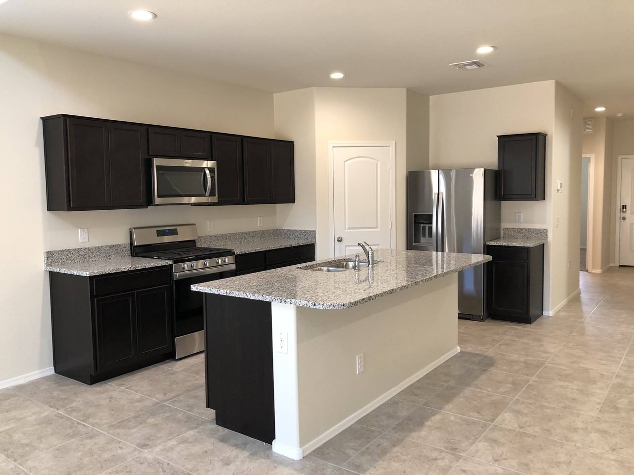 3702 N 307th Dr - Photo 7 of 26