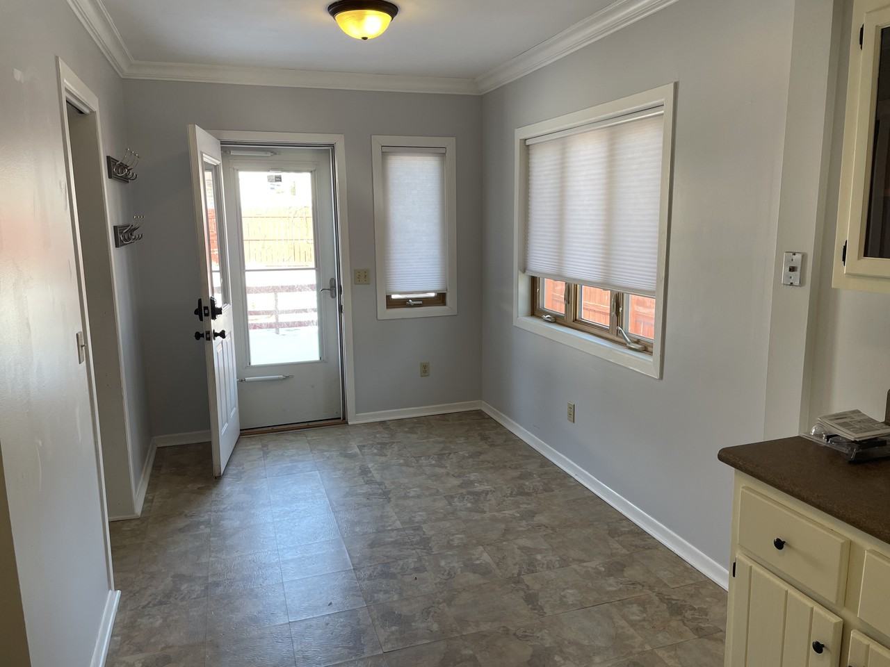 5005 Jay St - Photo 5 of 22