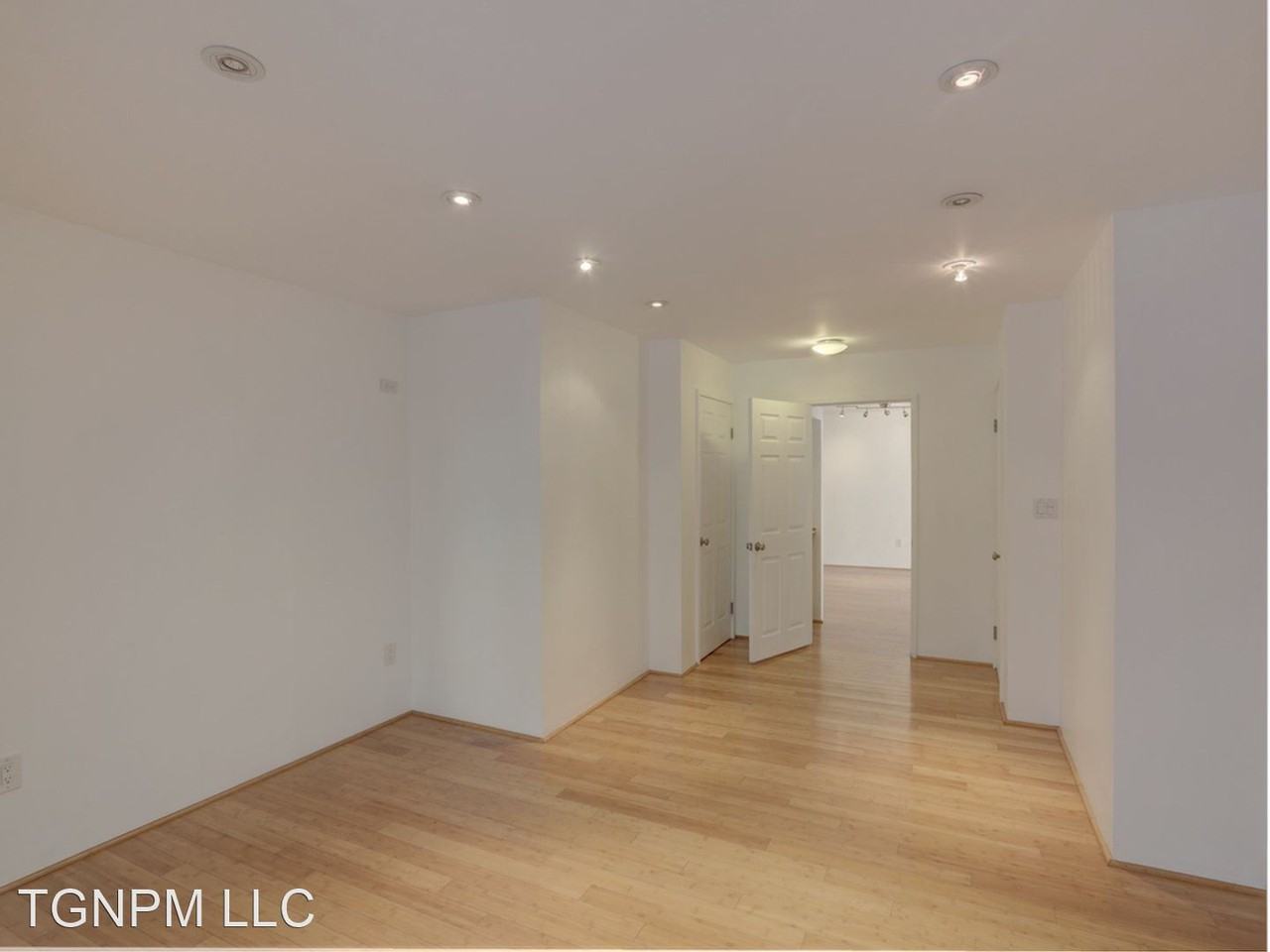 1615 - 1617 Lucile Ave - Photo 2 of 9