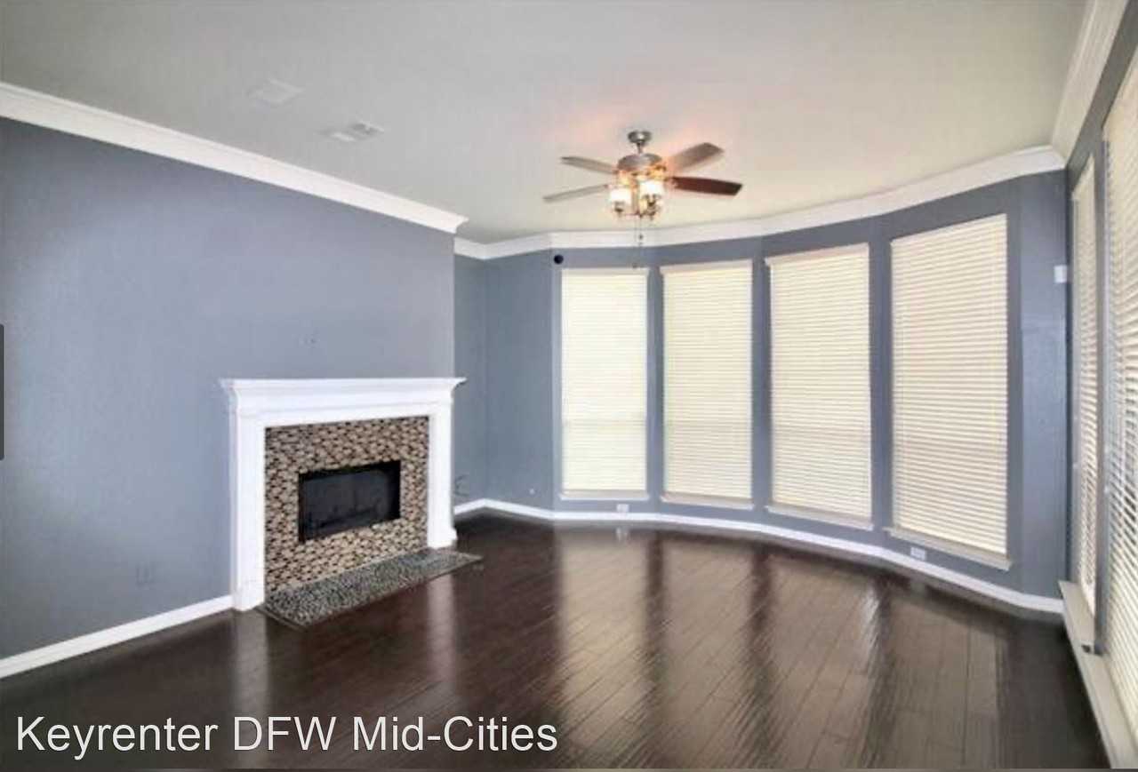 112 Ranch Trl - Photo 3 of 19
