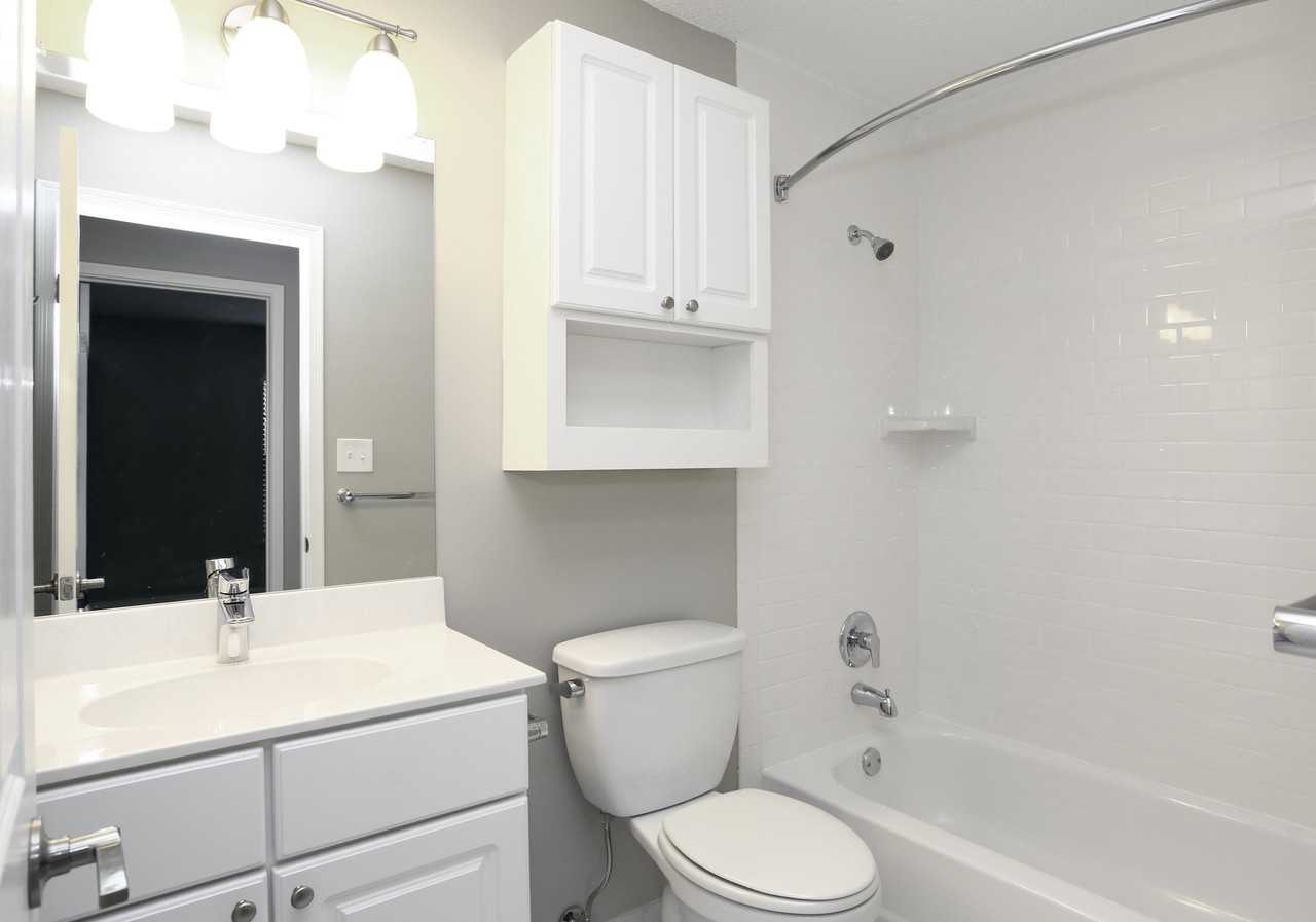 The Pointe Apartments - Photo 5 of 49