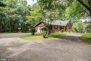 12621 Circle Dr - Photo 2 of 25