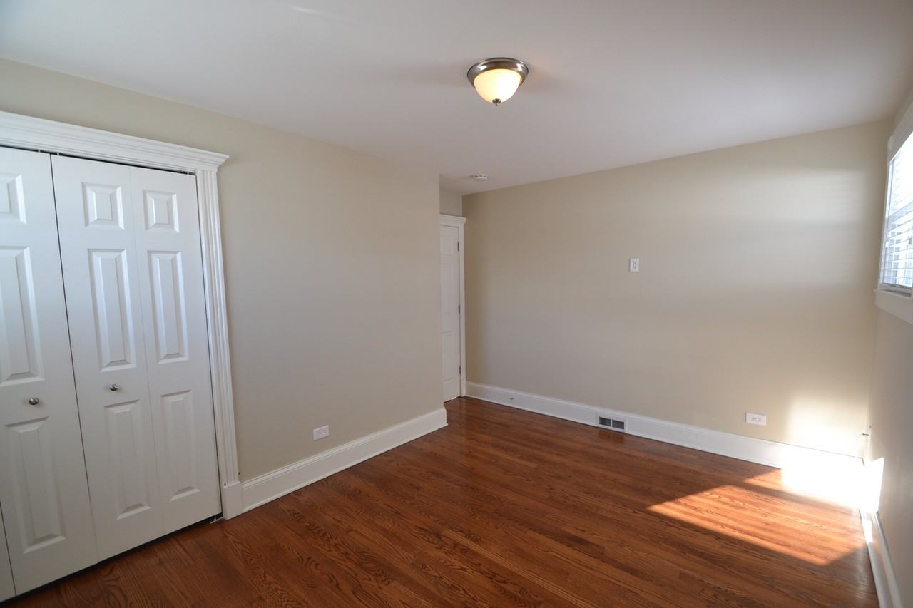 2403 Lincoln St - Photo 3 of 7