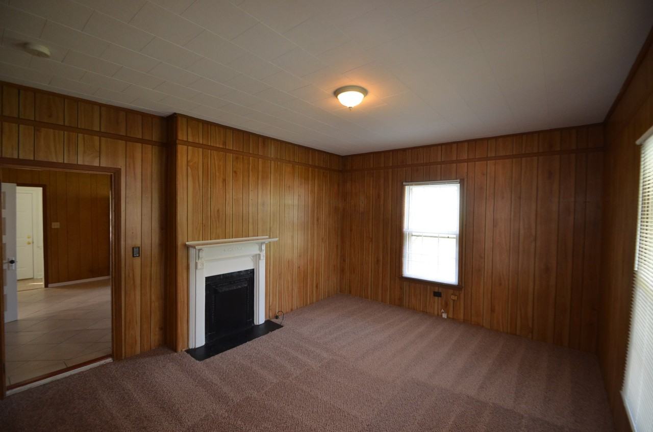 206 McConnell St - Photo 3 of 8