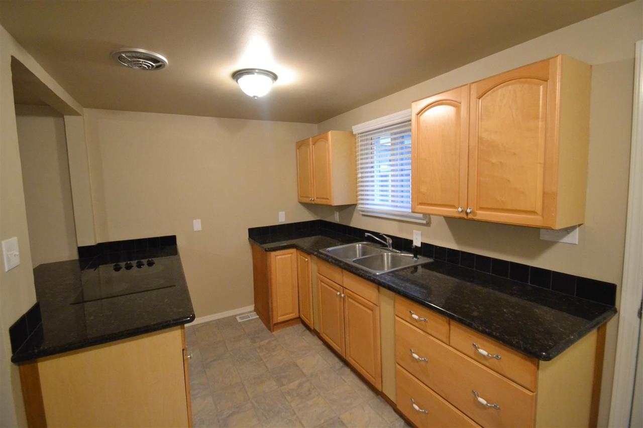 19411 10th Ave S - Photo 3 of 11