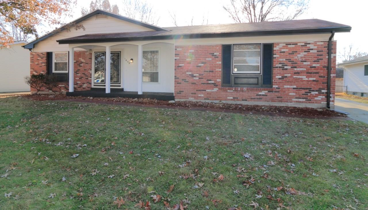 1649 Matlock Dr - Photo 2 of 20