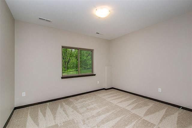 15 Holiday Ridge Ln #15 - Photo 3 of 10