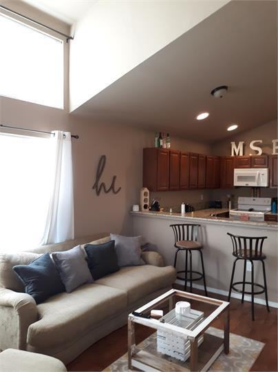 520 S. Pine B - Photo 2 of 4