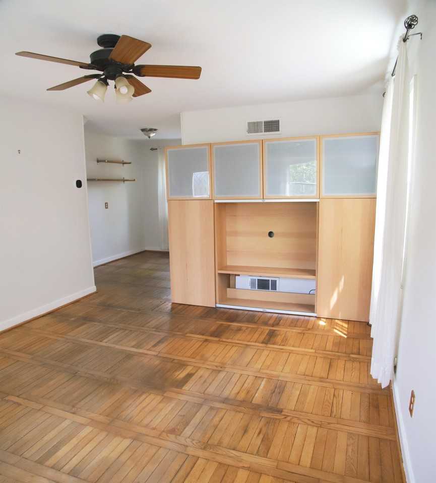 841 S Ivy St #1 - Photo 3 of 34