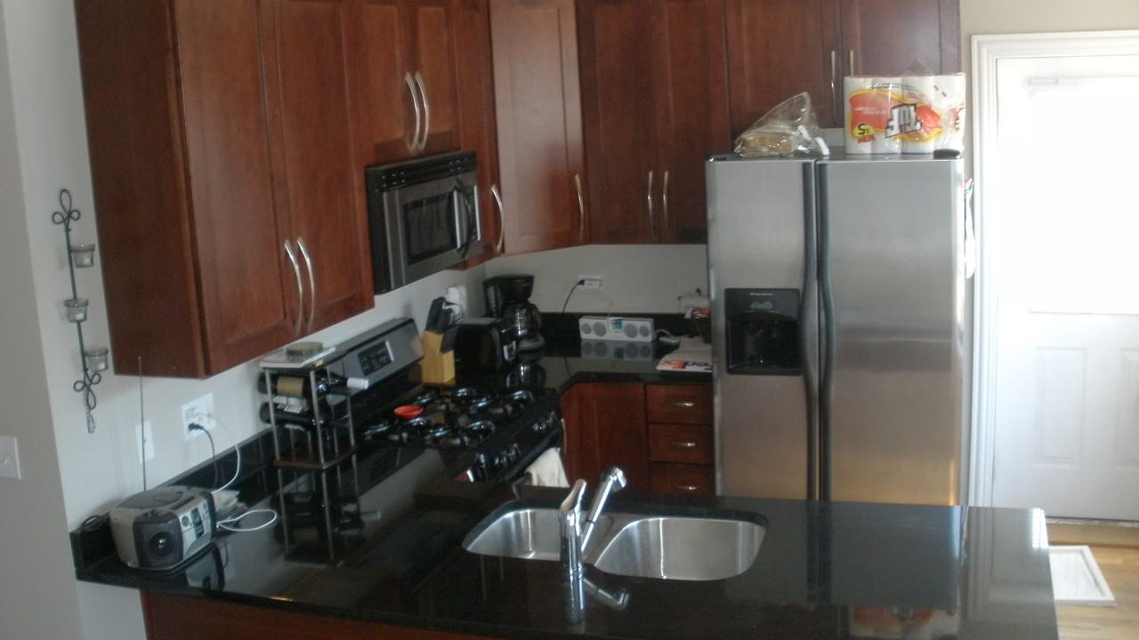 2610 W Iowa St #2R - Photo 3 of 23
