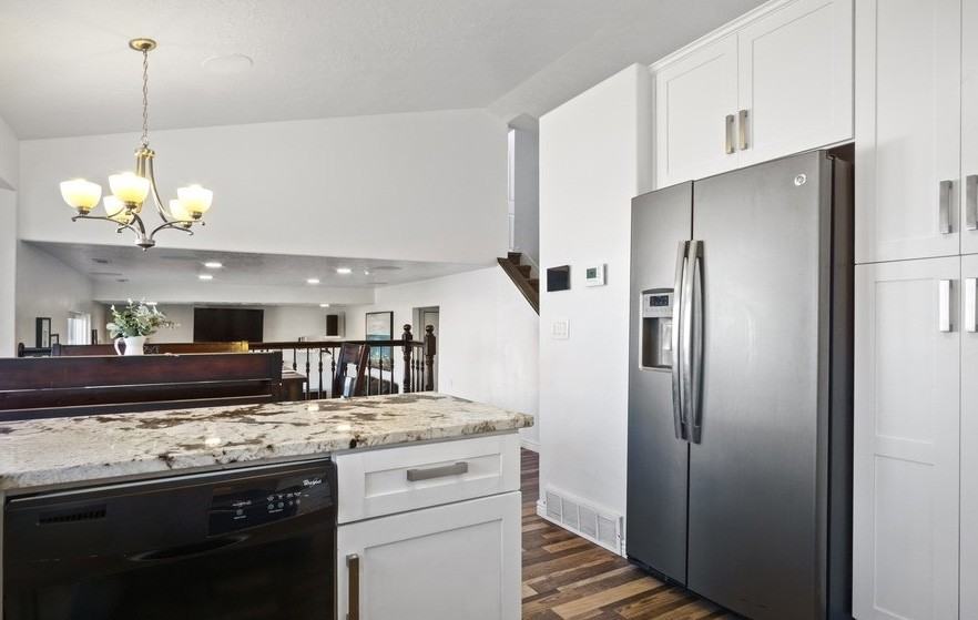 476 W 2375 N #1 - Photo 6 of 19
