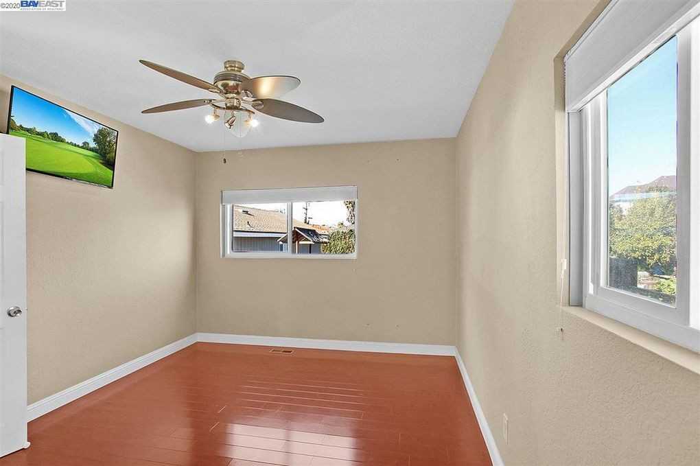 1229 Whitton Ave #1 - Photo 2 of 32