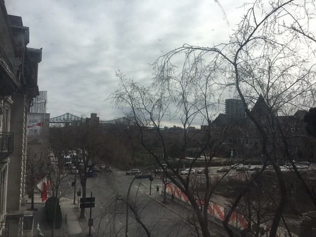 425 AVENUE VIGER EST - Photo 2 of 9
