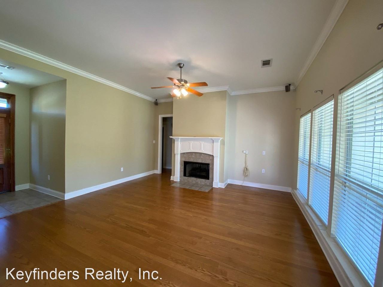 413 Lake Worth Dr - Photo 2 of 25