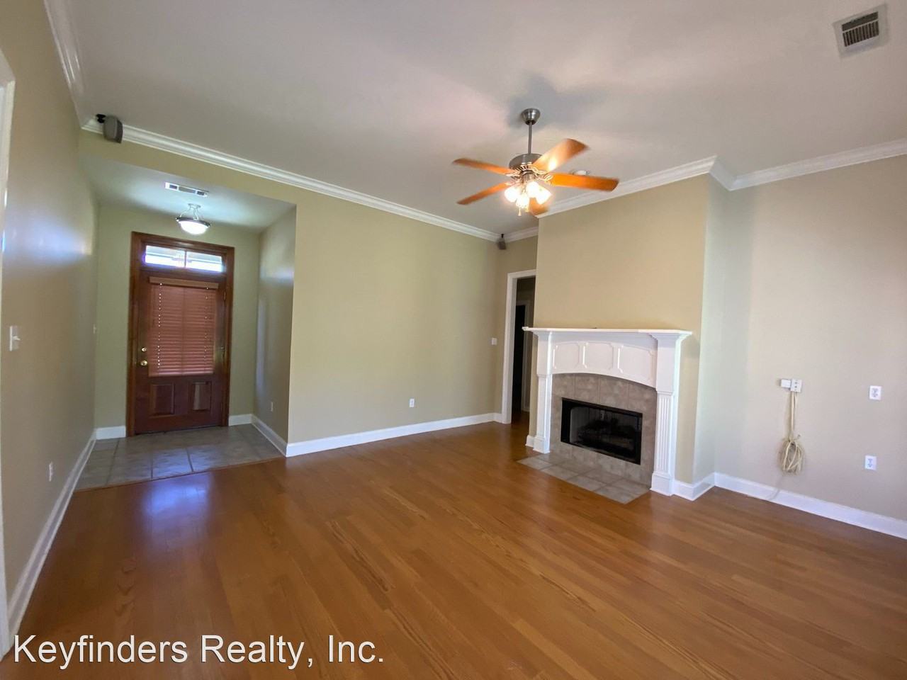 413 Lake Worth Dr - Photo 3 of 25