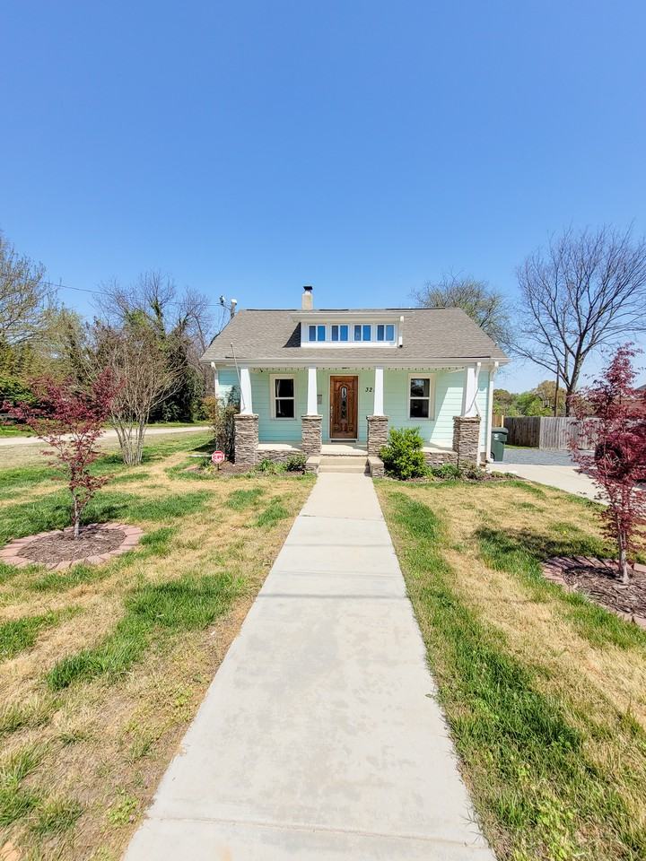321 Bledsoe Ave - Photo 2 of 32