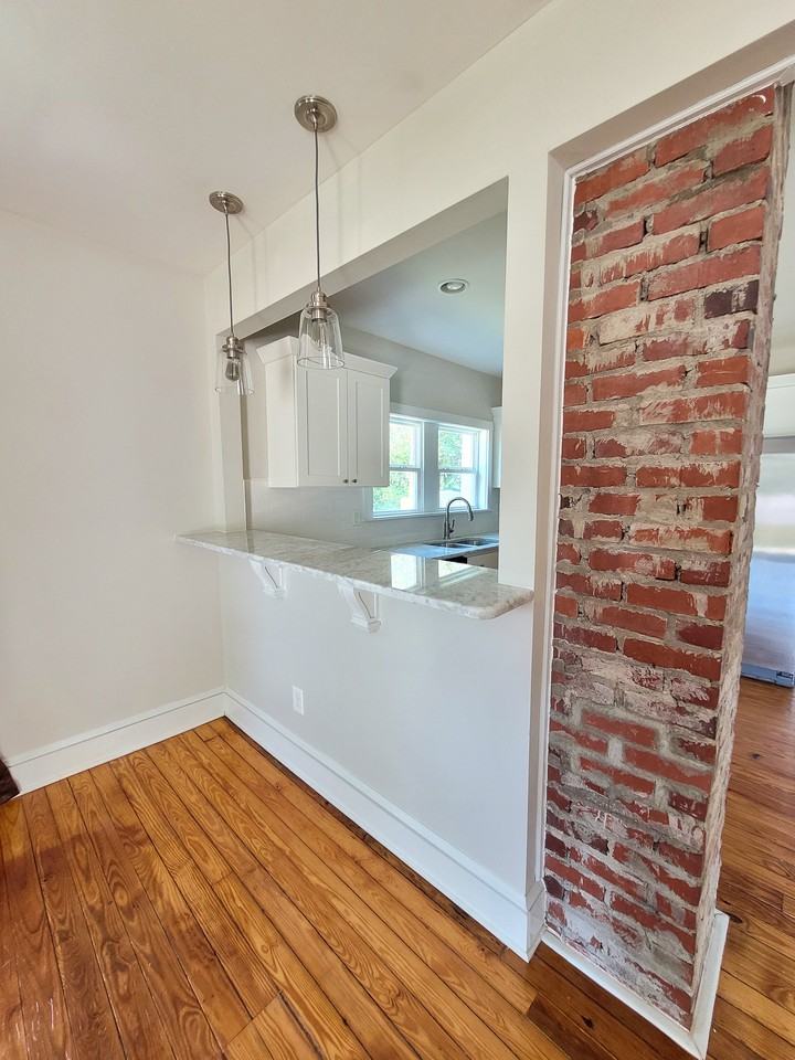 321 Bledsoe Ave - Photo 7 of 32