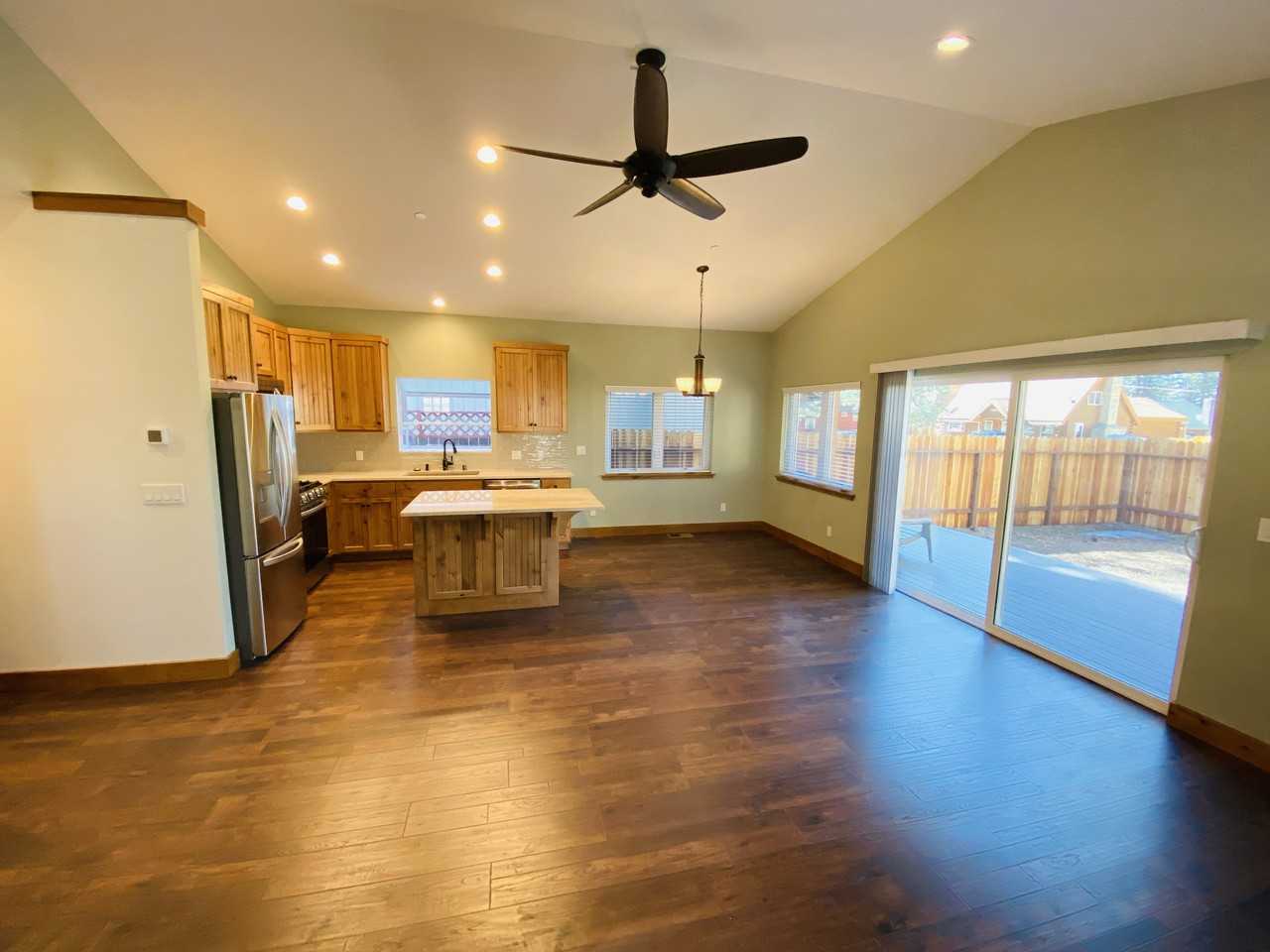 2480 Knox Ave - Photo 4 of 28