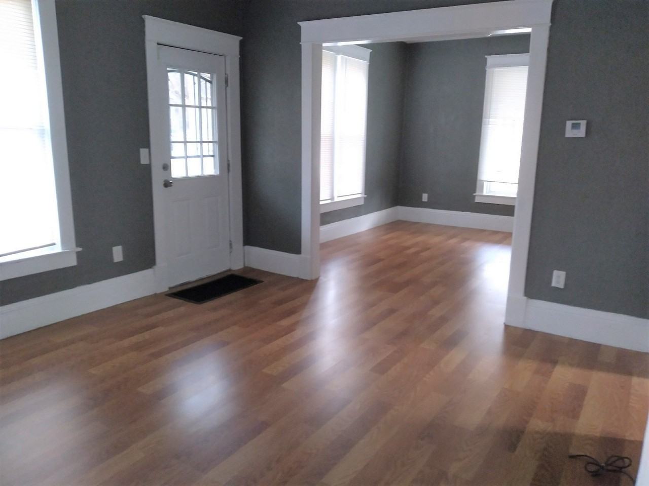 6241 E 15th Ter - Photo 2 of 11