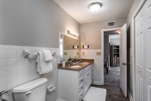 featured image of 1604 Cherokee Rd