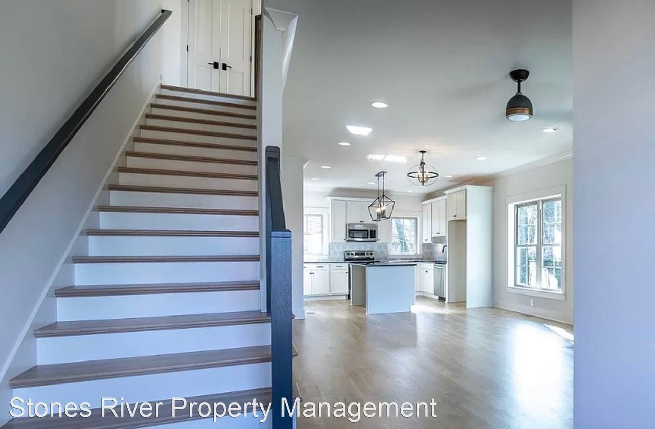 502 N Church St - Photo 2 of 18