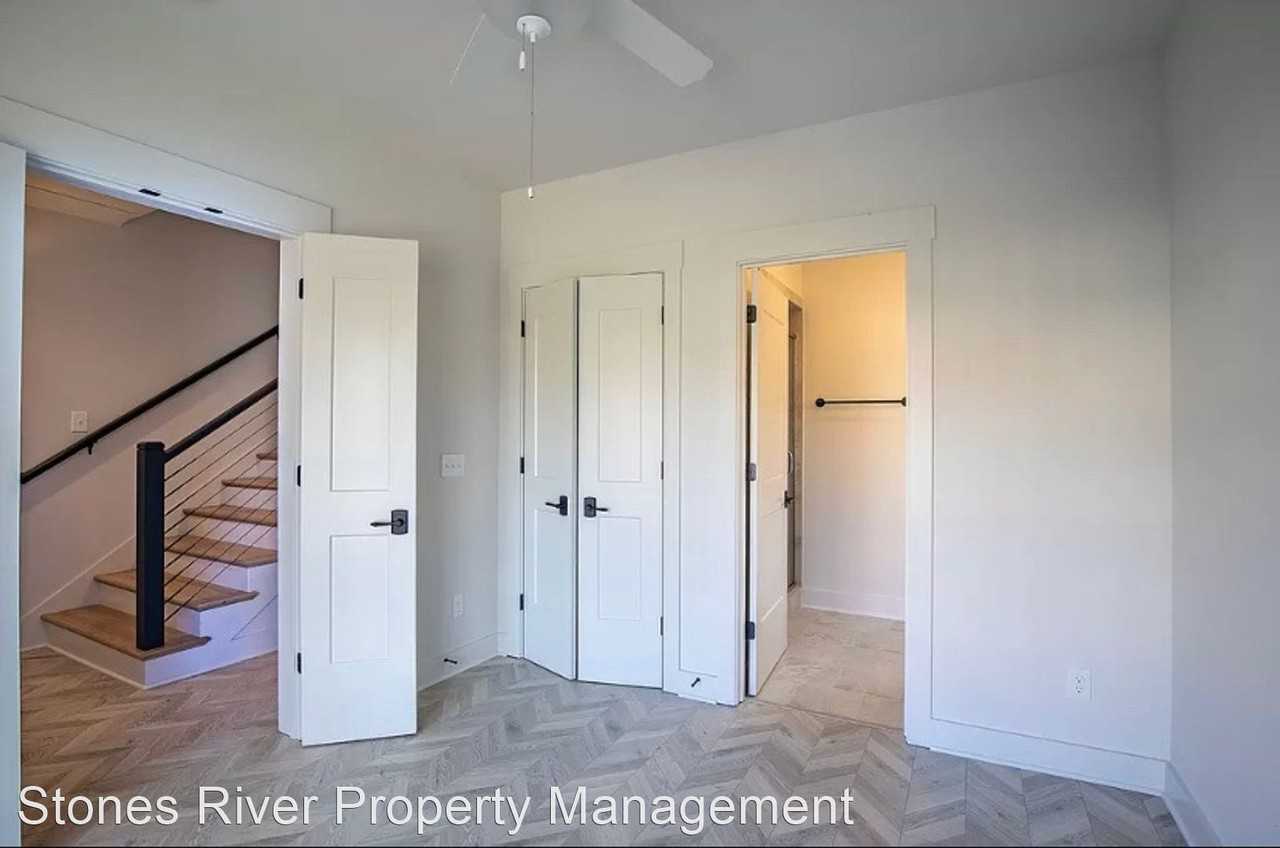 502 N Church St - Photo 3 of 18
