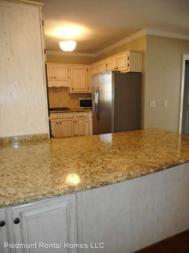 3400 Wedgewood Pl - Photo 2 of 27