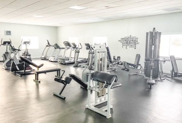 Village in the Park Apartments - Photo 4 of 11