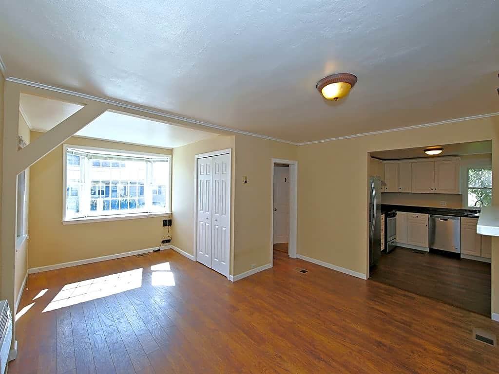 504 Jefferson Ave - Photo 2 of 10