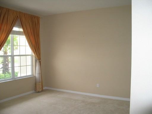 862 Patriots Point Dr - Photo 3 of 20