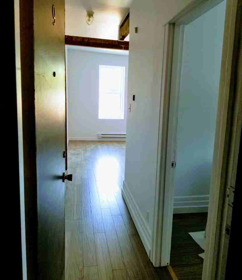 2329 Avenue de Hampton #9